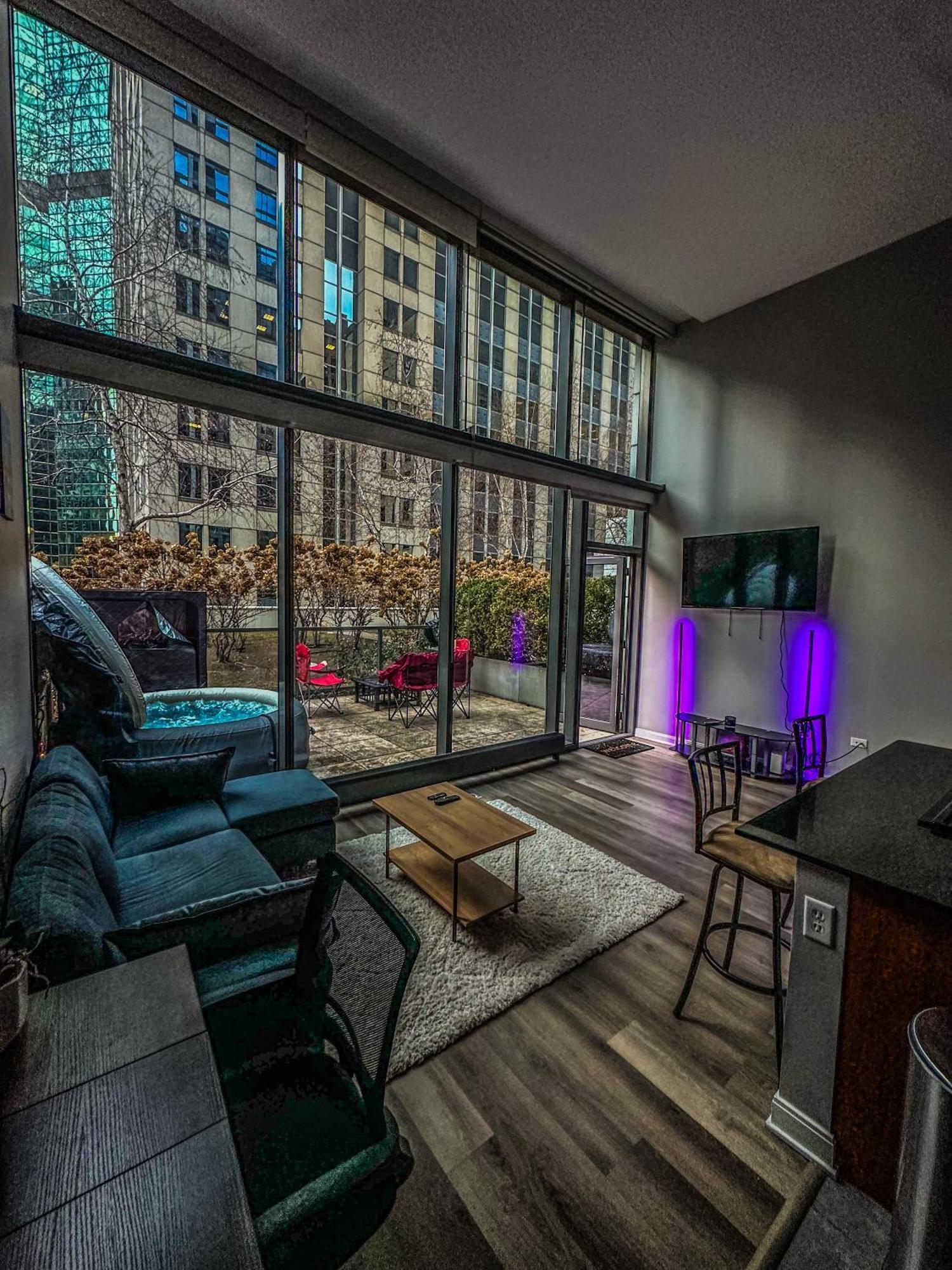Nvcll Chicago Hotel Екстериор снимка